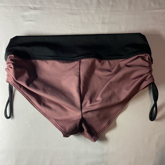 VICTORIAS SECRET GYM TO SWIM SHORTS BOTTOM SHORTIE MED NWT Brown W/Black - Picture 8 of 9